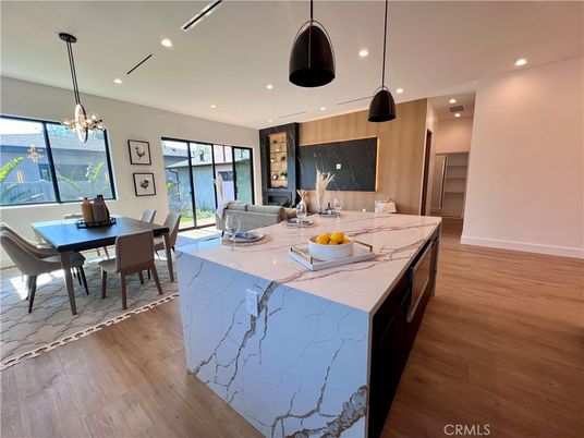 Dining room, Interior, Kitchen, Pendant Lights, Recessed Lighting, Wood Texture Flooring
