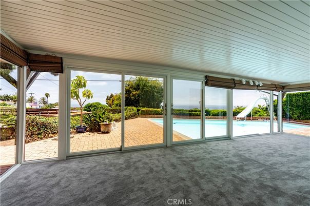 Empty room, Interior, Sun Room, Water