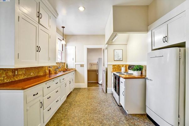 Interior, Kitchen, Pendant Lights, Recessed Lighting