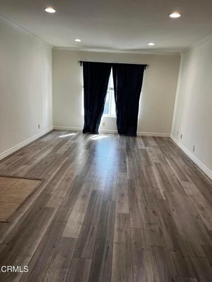 Empty room, Interior, Recessed Lighting, Wood Texture Flooring