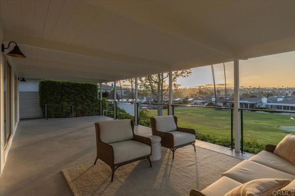 Interior, Living room, Sun Room, Water