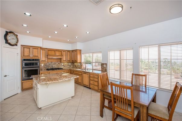 Dining room, Interior, Kitchen, Recessed Lighting