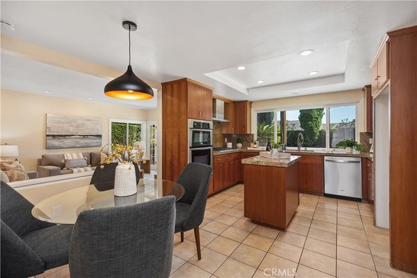 Dining room, Interior, Kitchen, Living room, Pendant Lights, Recessed Lighting, Stainless Steel Appliances