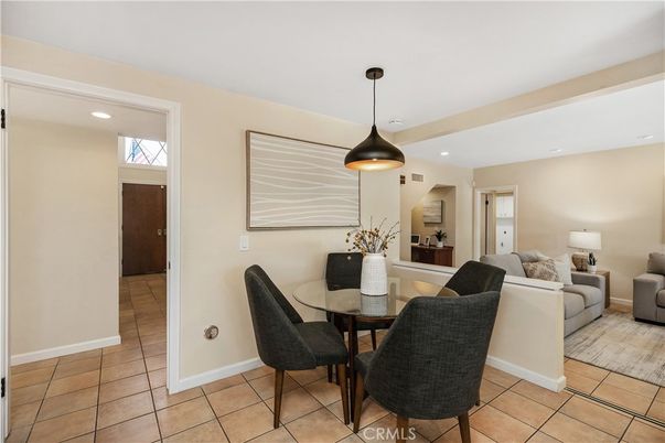 Dining room, Interior, Living room, Pendant Lights, Recessed Lighting