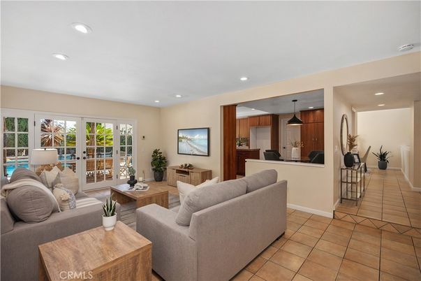 Interior, Kitchen, Living room, Pendant Lights, Recessed Lighting