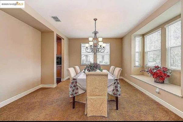 Chandelier, Dining room, Interior