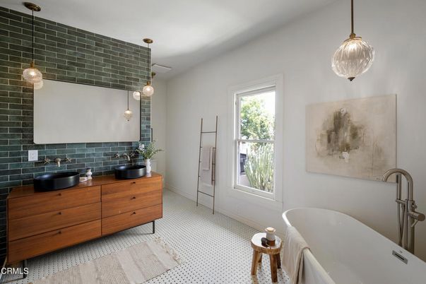 Bathroom, Free Standing Baths, Interior, Pendant Lights