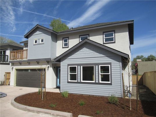 Attached, Exterior, Facade, American Craftsman