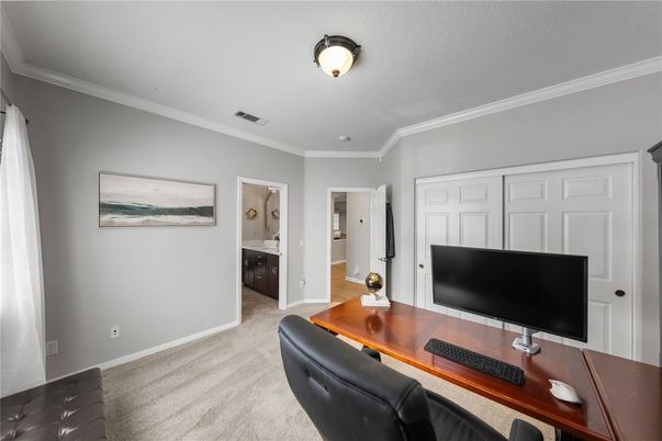 Home Office, Interior