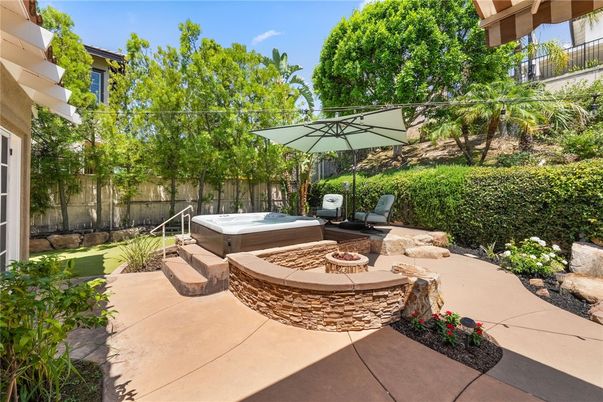 Exterior, Hot Tub
