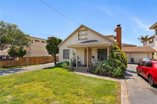 Backyard, Detached Garage, Exterior