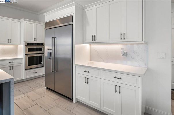 Interior, Kitchen, Stainless Steel Appliances