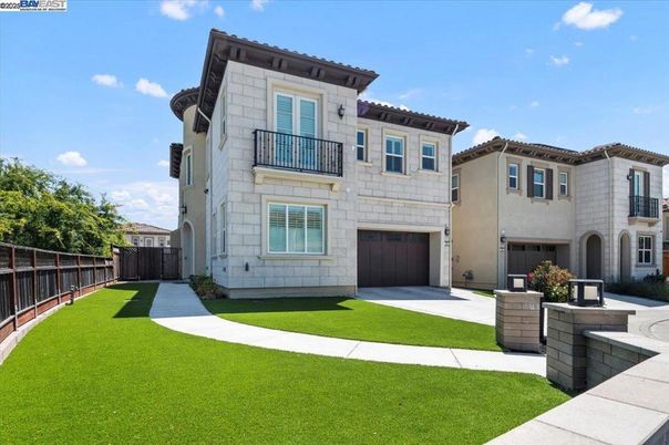 Attached, Backyard, Exterior, Facade, Mediterranean