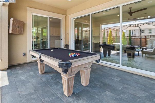 Billiard Table, Game Room, Interior