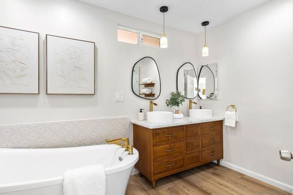 Bathroom, Dual Sink Vanities, Free Standing Baths, Interior, Pendant Lights, Wood Texture Flooring
