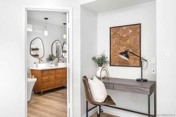 Bathroom, Home Office, Interior, Pendant Lights, Wood Texture Flooring