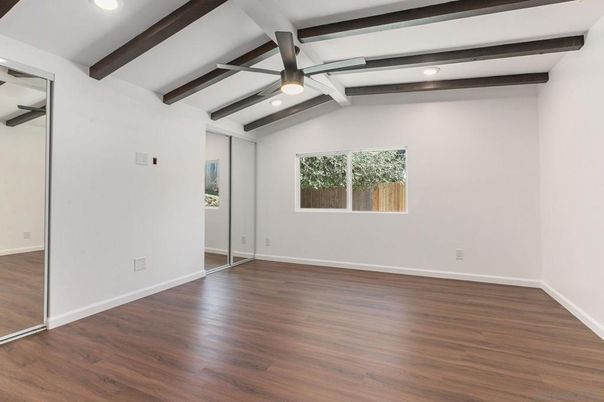 Empty room, Interior, Recessed Lighting, Wooden Beams, Wood Texture Flooring