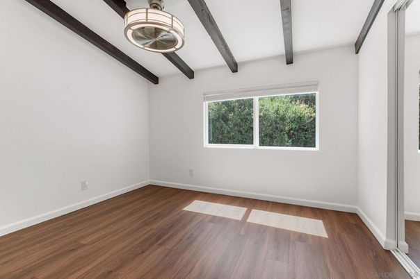 Empty room, Interior, Wooden Beams, Wood Texture Flooring