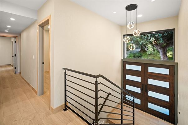 Interior, Pendant Lights, Recessed Lighting, Wood Texture Flooring