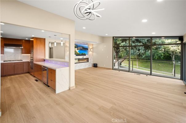 Fireplace, Interior, Kitchen, Pendant Lights, Recessed Lighting, Wood Texture Flooring