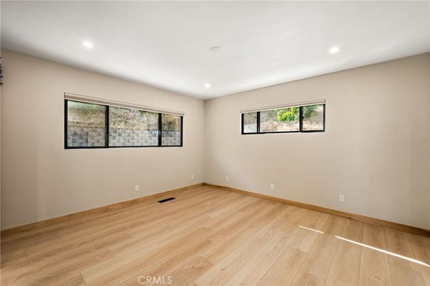 Empty room, Interior, Recessed Lighting, Wood Texture Flooring