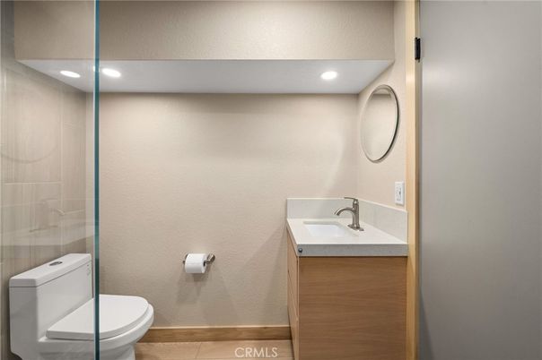 Bathroom, Interior, Recessed Lighting