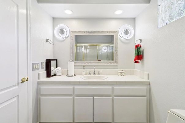 Bathroom, Interior, Recessed Lighting, Tile Countertops