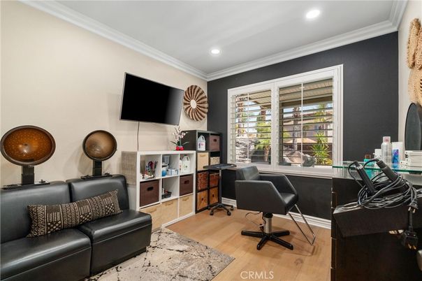 Home Office, Interior, Recessed Lighting, Wood Texture Flooring