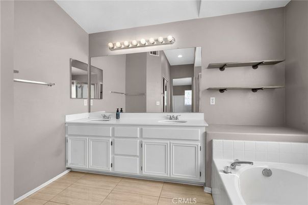 Bathroom, Dual Sink Vanities, Interior