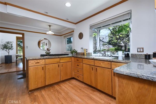 Interior, Pendant Lights, Recessed Lighting, Wood Texture Flooring
