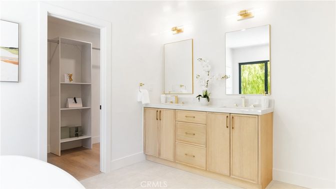Bathroom, Dual Sink Vanities, Interior, Wood Texture Flooring