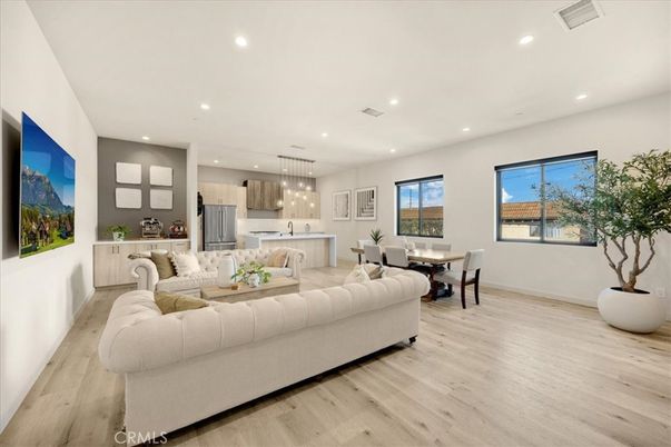 Dining room, Interior, Kitchen, Living room, Pendant Lights, Recessed Lighting, Stainless Steel Appliances, Wood Texture Flooring