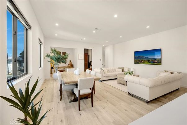 Dining room, Interior, Living room, Recessed Lighting, Wood Texture Flooring