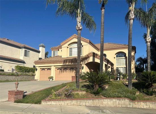 Attached, Exterior, Facade, Mediterranean
