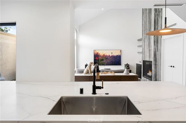 Fireplace, Interior, Kitchen, Pendant Lights, Recessed Lighting