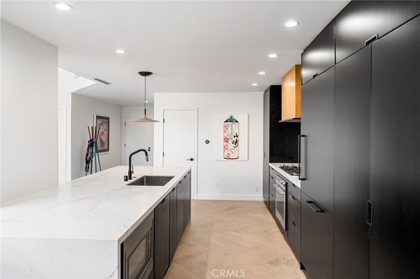 Interior, Kitchen, Pendant Lights, Recessed Lighting, Wood Texture Flooring