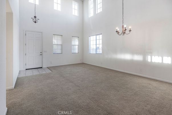 Chandelier, Empty room, Interior, Pendant Lights