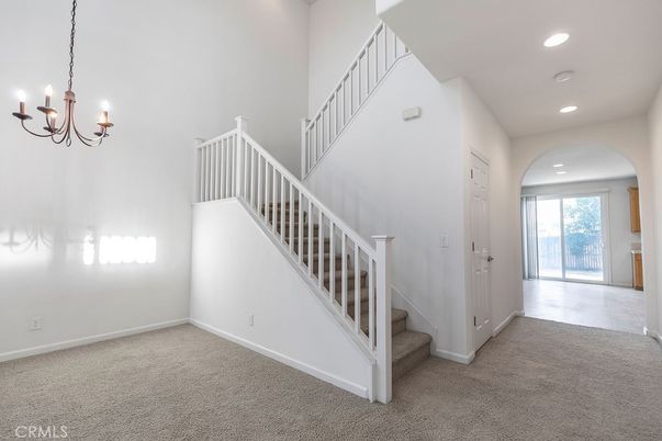 Chandelier, Empty room, Interior, Recessed Lighting