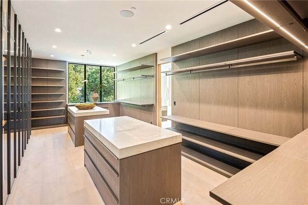 Interior, Pendant Lights, Recessed Lighting, Walk-in Closets, Wood Texture Flooring