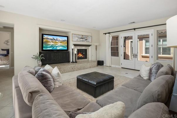 Fireplace, Interior, Living room