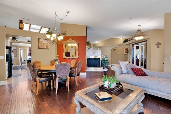 Chandelier, Dining room, Interior, Living room, Pendant Lights, Wood Texture Flooring