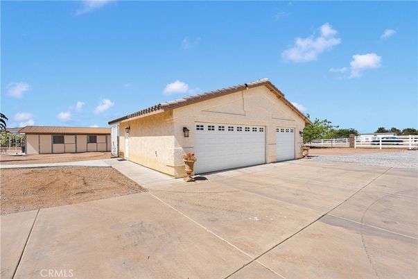 Detached Garage, Exterior
