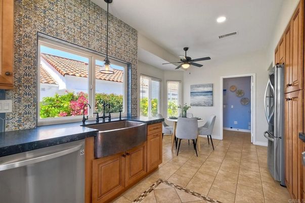 Dining room, Interior, Pendant Lights, Recessed Lighting