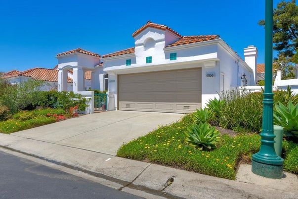 Attached, Exterior, Facade, Spanish Mediterranean