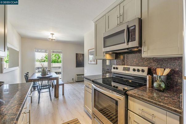 Chandelier, Dining room, Interior, Kitchen, Wood Texture Flooring