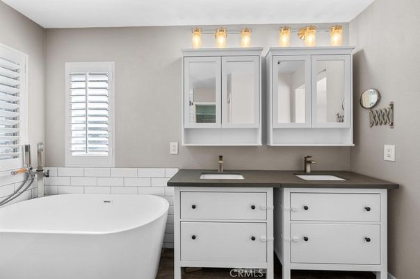 Bathroom, Dual Sink Vanities, Free Standing Baths, Interior