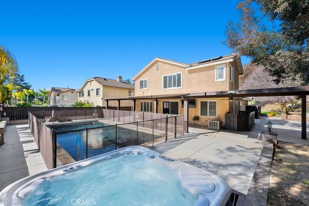 Exterior, Hot Tub, Pool