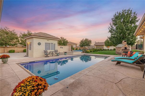Exterior, Fireplace, Pool