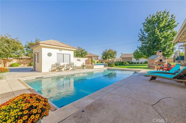 Exterior, Fireplace, Pool