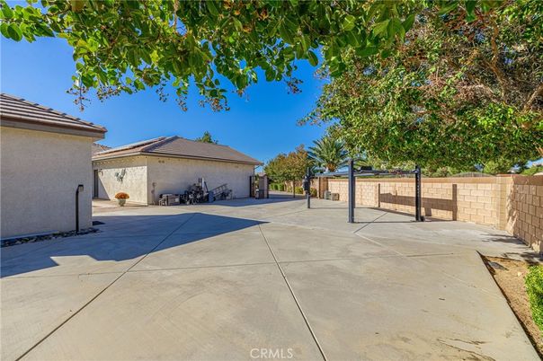 Detached Garage, Exterior, Tennis Courts